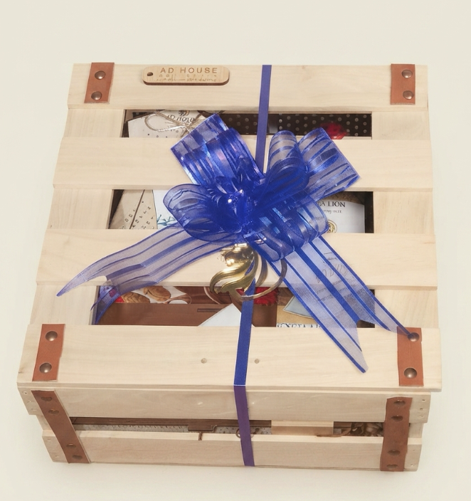 Festive Desk Delight corporate hamper